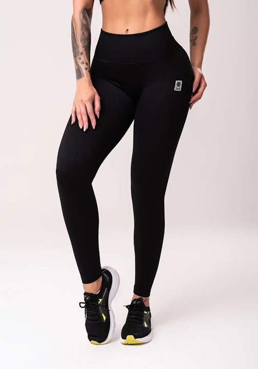 Leggings - Black Seamless V