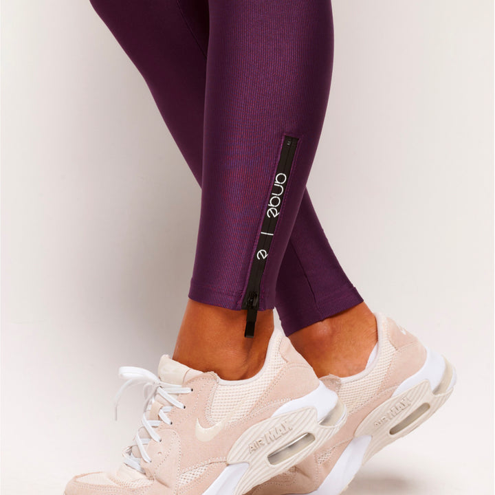 Grape Essence Zipper Leggings